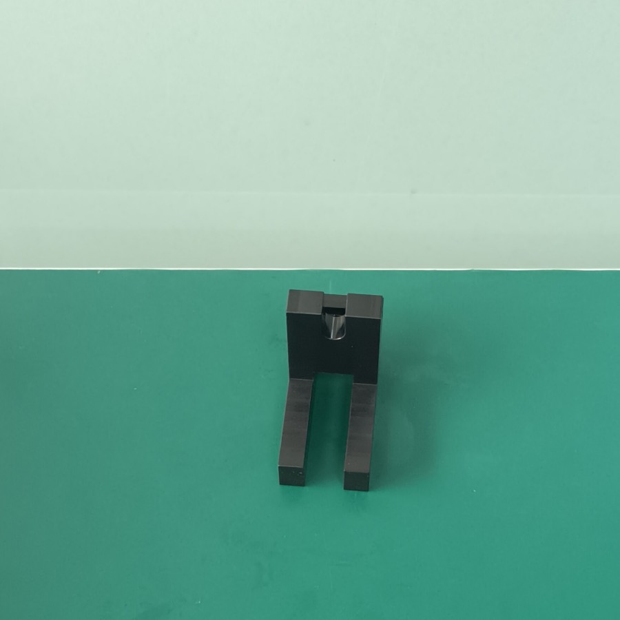 锁模扣